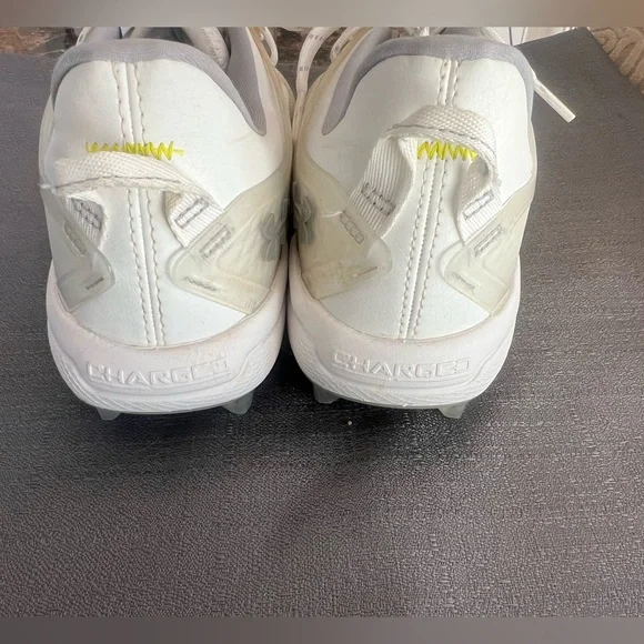 Under Armour White Charged Athletic Baseball Cleats 8.5 YOUTH - Picture 9 of 15